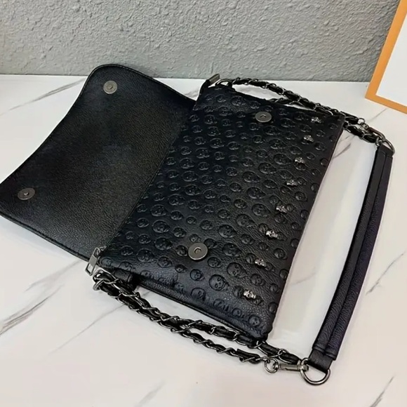NEW IN DUST BAG SKULL STUDDED ROCKER PURSE HANDBAG MULTI COMPARTMENT CROSSBODY - Picture 5 of 7